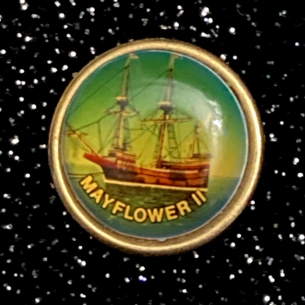 Mayflower II Souvenir Lapel Pin